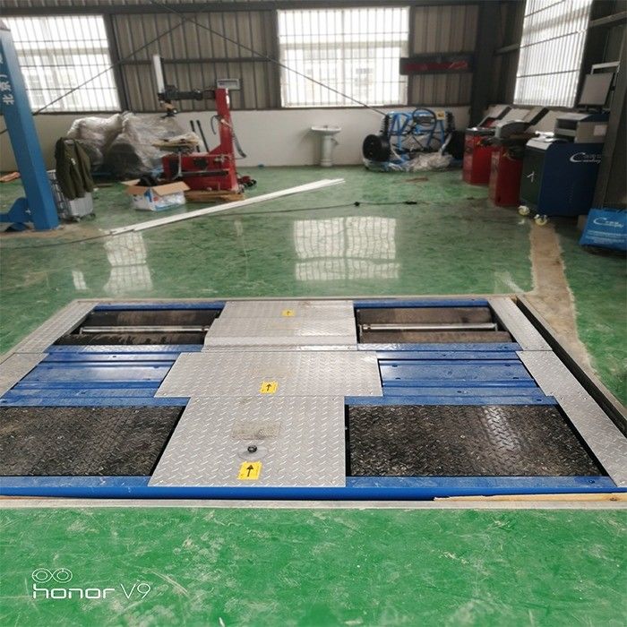 L'analyseur de moteur est le complément parfait à la ligne d'essai de véhicule CTGT-3-4C à rouleaux 4 en 1