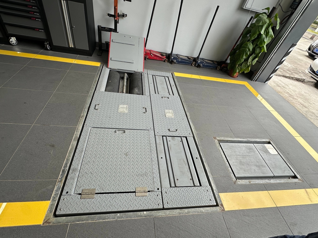 Ligne d'essai de véhicule à rouleaux combinés 4 en 1 Ligne d'essai de véhicule avec conception innovante du couvercle du banc de freinage