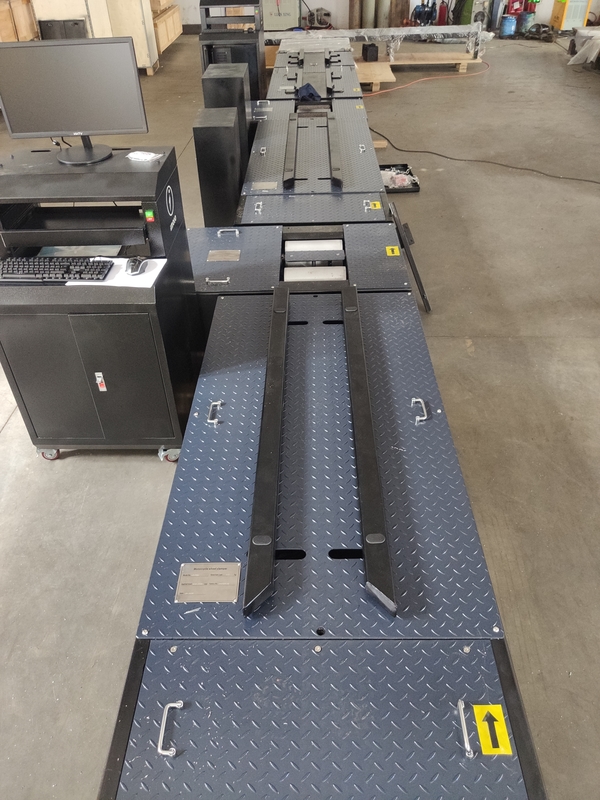 Ligne d'essai moto 2 roues force de freinage charge à l'essieu compteur de vitesse pinces alignement des roues contrôleur de phares