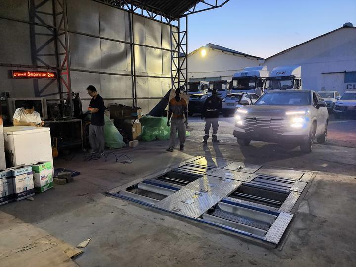 Testeur de frein à rouleaux 5 en 1 de marque Cartesy Kenya avec 4000 kg Testeur de suspension du vitomètre à glissement latéral de charge d'essieu