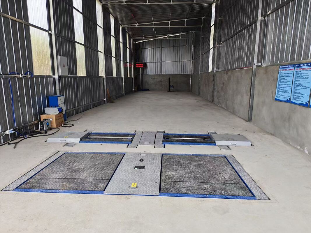 Ligne d'essai du camion cartesy pour atelier de réparation Testeur de frein à rouleaux automobile Forces avec chargement d'essieu Testeur de glissement latéral à double plaque 10T capacité